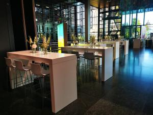 Alva Hochtisch klein 5